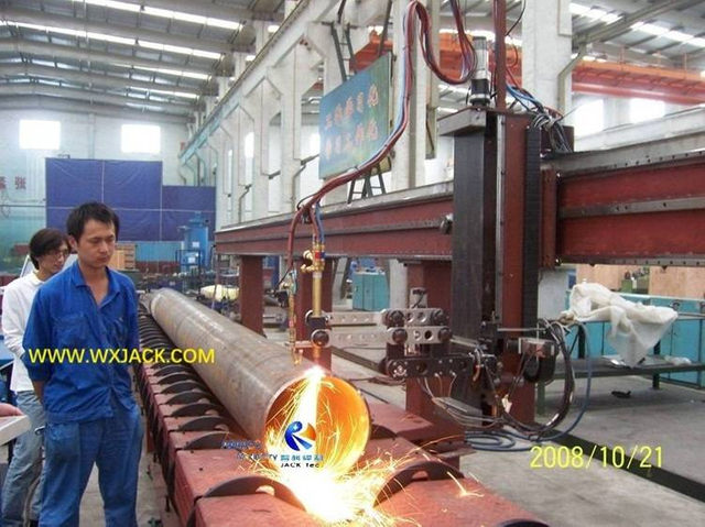 1 M&aacute;quina cortadora por llama de plasma de tubos CNC de 5 ejes 15