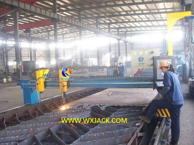 2 2 M&aacute;quina cortadora de llama CNC 3A