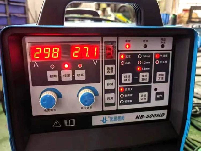 7 M&aacute;quina de soldadura por puntos y ensamblaje de vigas IH 25