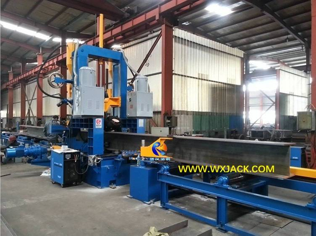 5 M&aacute;quina soldadora para fabricaci&oacute;n de vigas 3 en 1 H 8